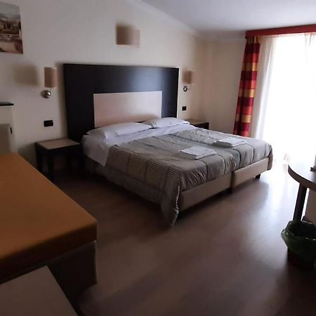 Dades Hotel Castelluccio dei Sauri Luaran gambar