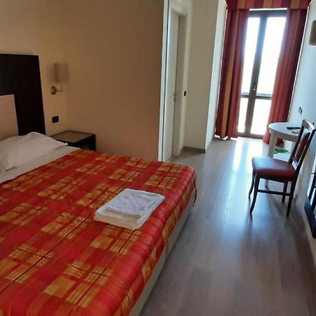 Dades Hotel Castelluccio dei Sauri Luaran gambar
